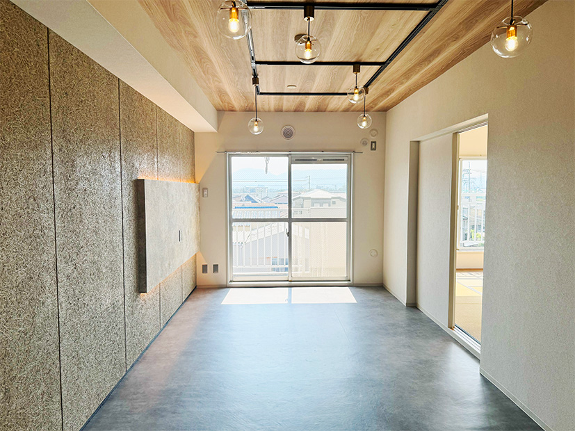 『セメント板×照明×アクセントクロス』【4LDK】